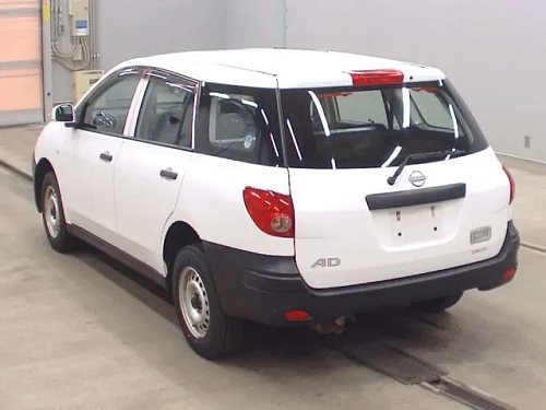 NISSAN AD 2021
