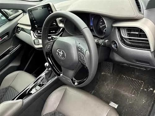 TOYOTA C-HR 2023